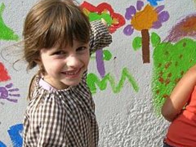 maria sol y mural
